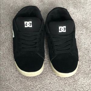 DC boys shoes size US 3
